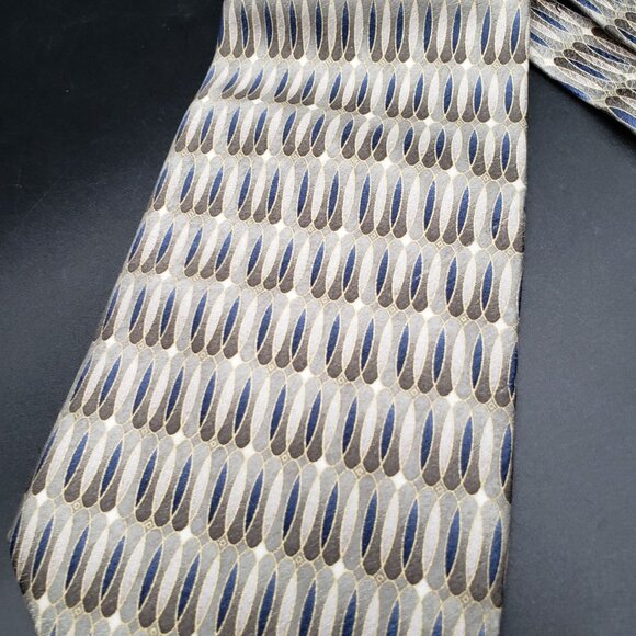 Stafford Executive Silk Tie Gray Blue Geometric USA Made 60" x 4" Mens Necktie - Picture 2 of 7